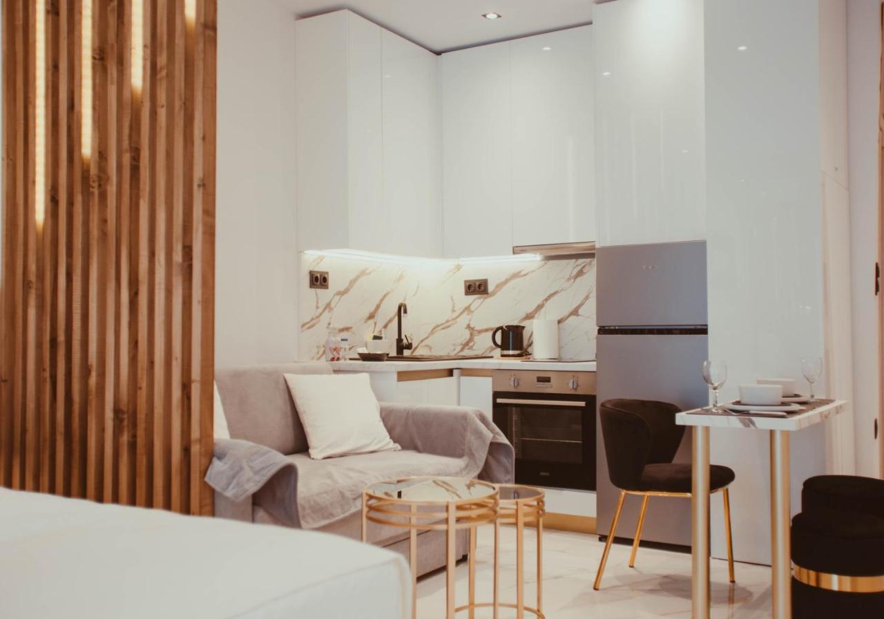Aelia - Luxury Central Suite อเล็กซานโดรโพลิส ภายนอก รูปภาพ